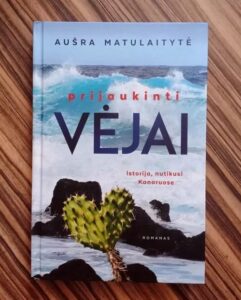 „Prijaukinti vėjai“ – kai saugus gyvenimas tampa narvu